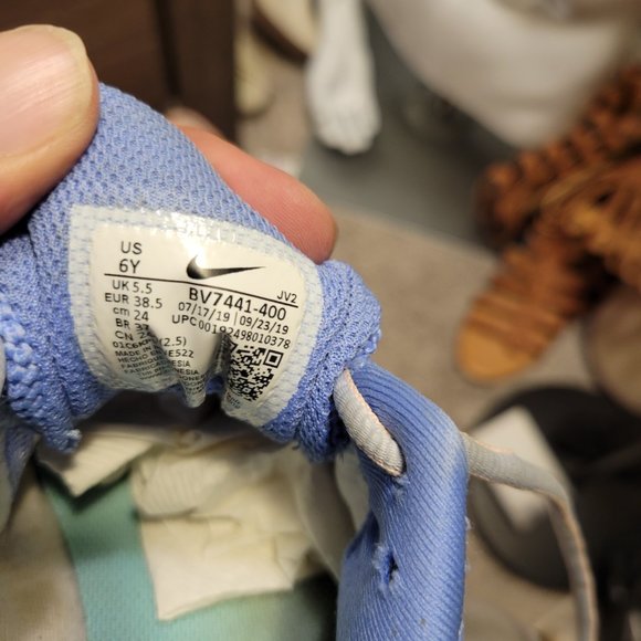 Nike Revolution 4  Light Blue Sky Blue Bv7441-400 Sz 6Y - Picture 9 of 9